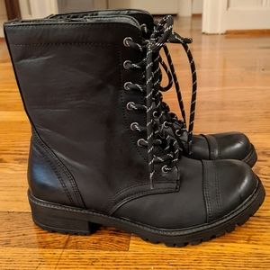 Ladies Madden Girl Black Boots Size 8